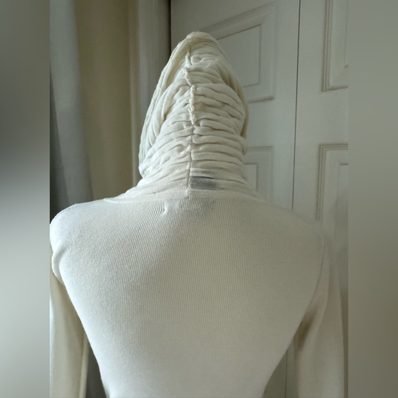 Moda International- cream turtleneck sweater dress size XS. WORN ONCE! - Picture 7 of 10